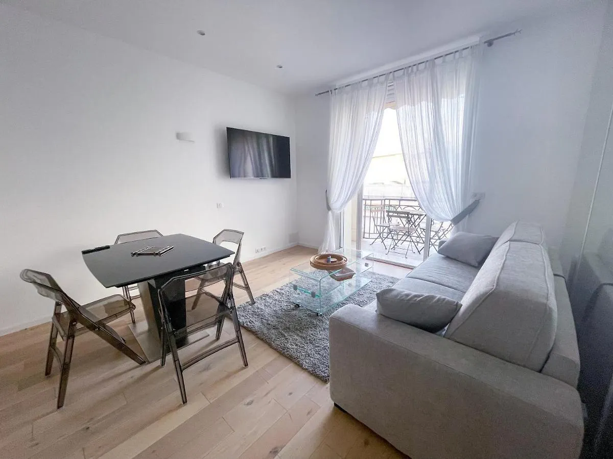Croisette Vue Mer Laterale Apartment Cannes